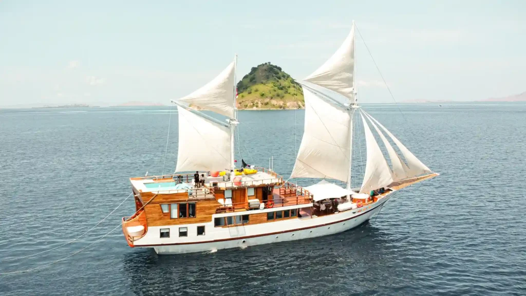 lady grace exterior 1024x576 1